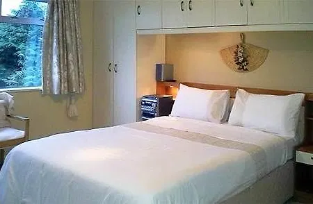 Fern Rock Bed and breakfast